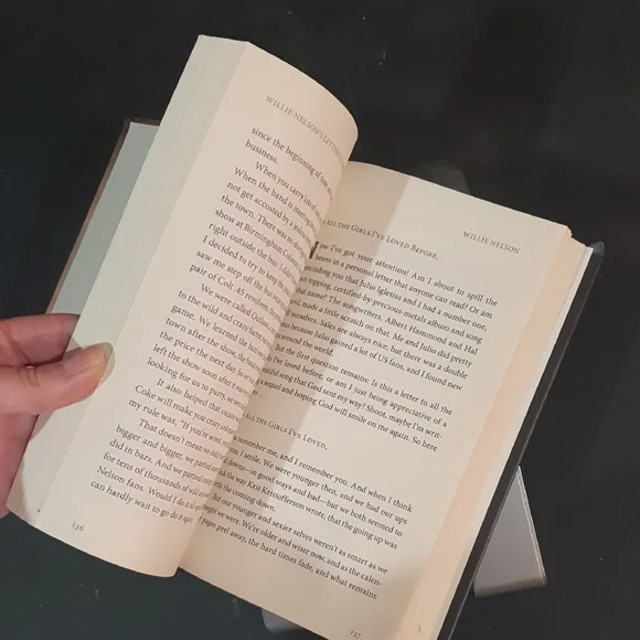 Willie Nelson's Letters to America Book - Picture 5 of 6